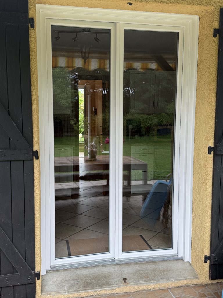 Fenêtres PVC sur maison à Saint-André-de-Corcy