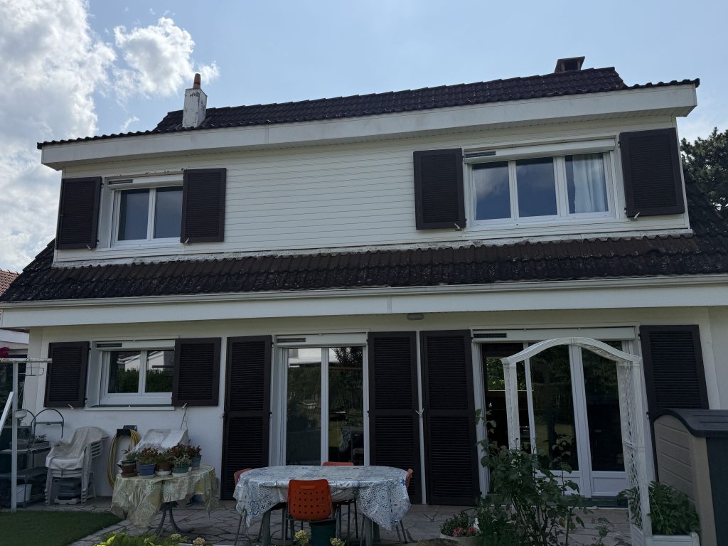 Volets roulants solaires sur fenêtres et portes-fenêtres à Meyzieu